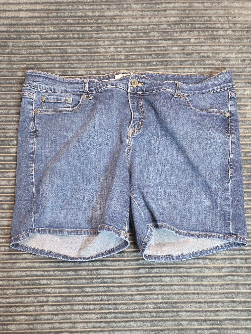 7 Inch Torrid Blue Denim Mid-Length Jean Shorts